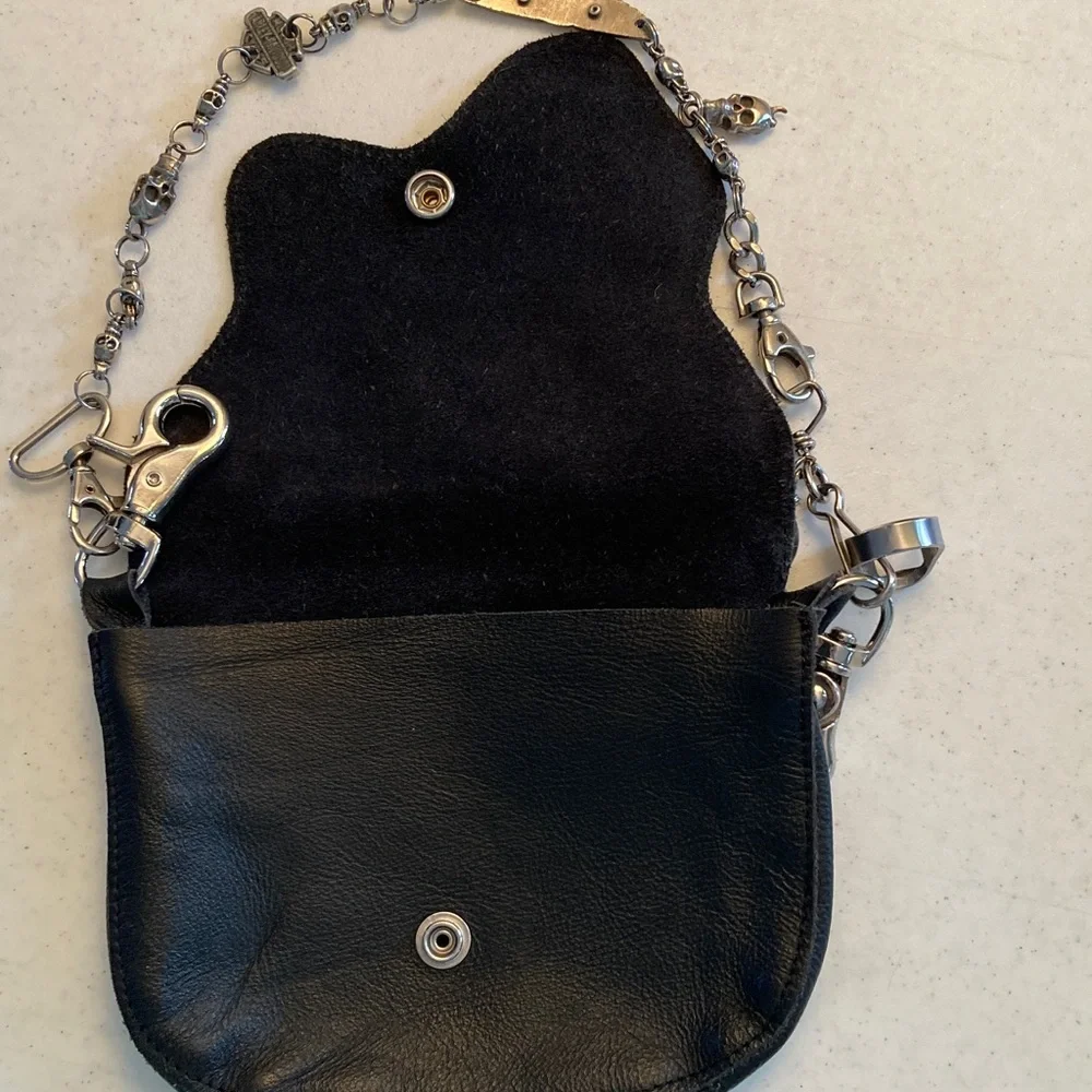 Harley-Davidson Black Leather Hip Pouch with Silver Chain - Picture 11 of 11